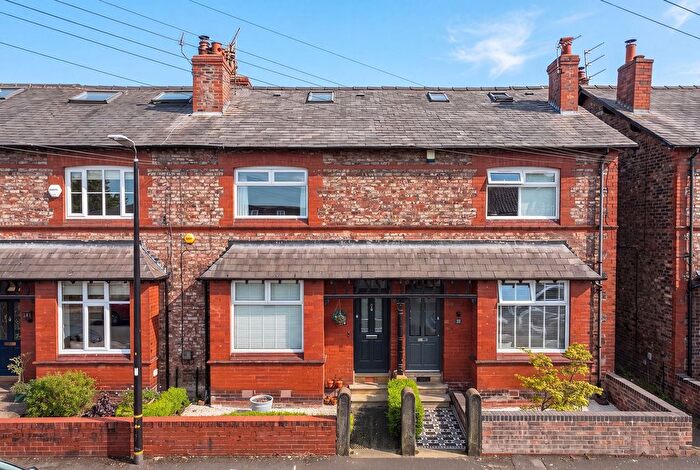 3 Bedroom Terraced House For Sale In Lilac Road, Hale, WA15