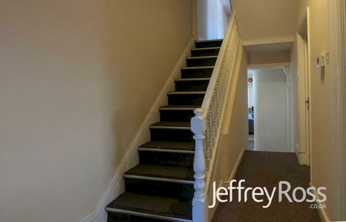 8 Bedroom Private Hall To Rent In Richmond Road, Roath, CF24