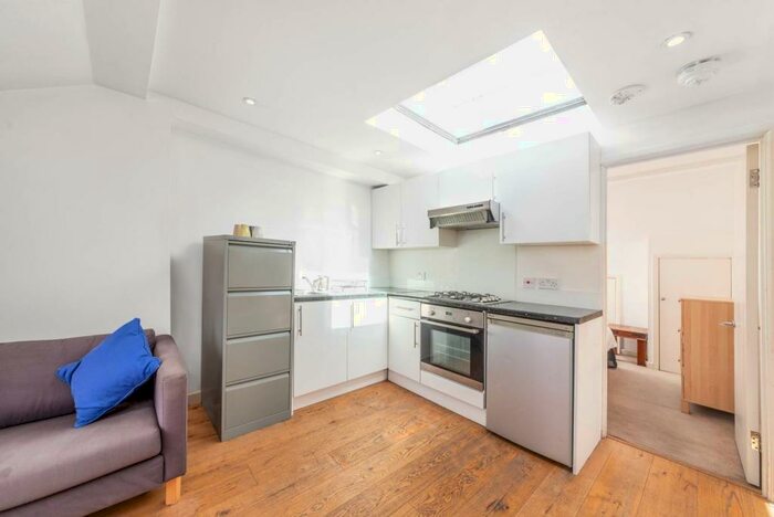 1 Bedroom Flat To Rent In Highgate West Hill, Camden, London, N6