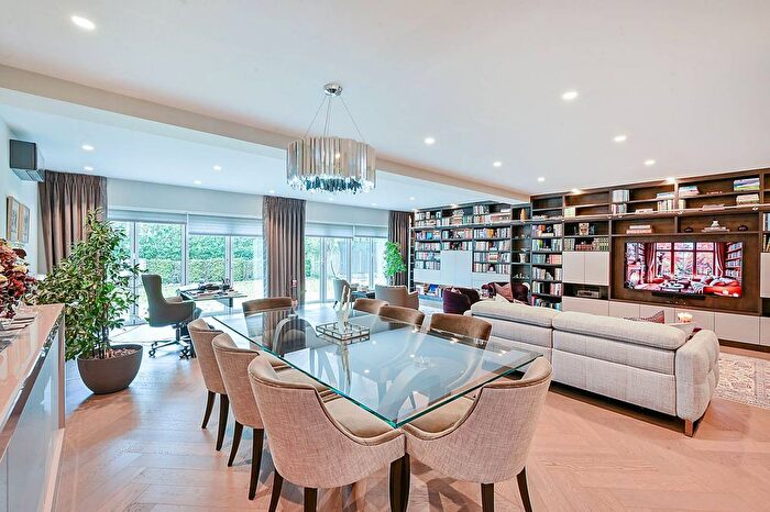 5 Bedroom Property To Rent In Corringway, Ealing, London, W5