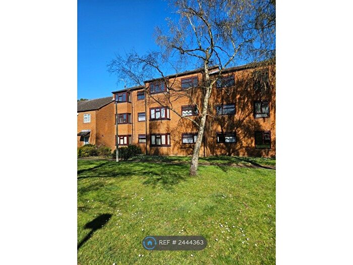 1 Bedroom Flat To Rent In The Knoll, Hertford, SG13