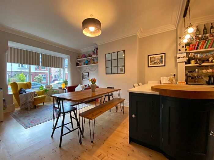 4 Bedroom Terraced House To Rent In Lowry Crescent, Mitcham, CR4