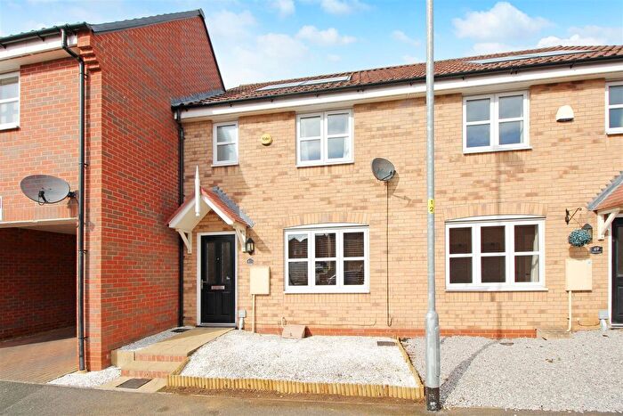 3 Bedroom Terraced House For Sale In Gulliver Road, Irthlingborough, Wellingborough, NN9