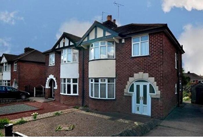 3 Bedroom Semi-Detached House To Rent In Leeming Lane North, Mansfield Woodhouse, NG19