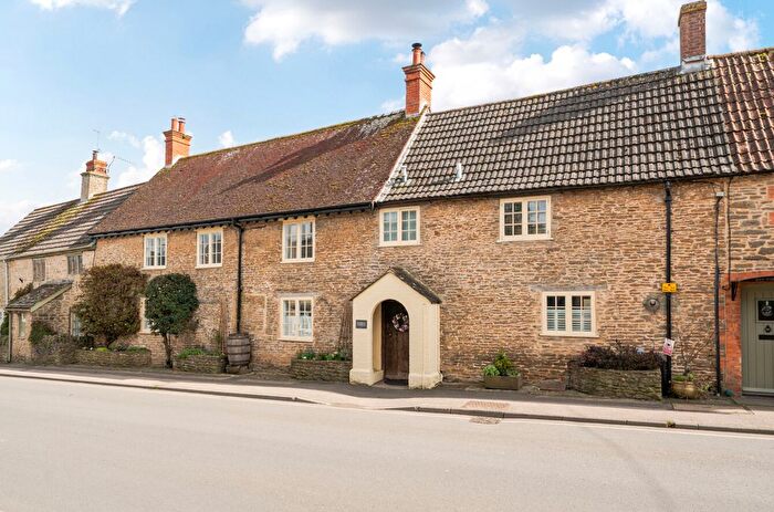 3 Bedroom Terraced House For Sale In Station Road, Stalbridge, Sturminster Newton, Dorset, DT10