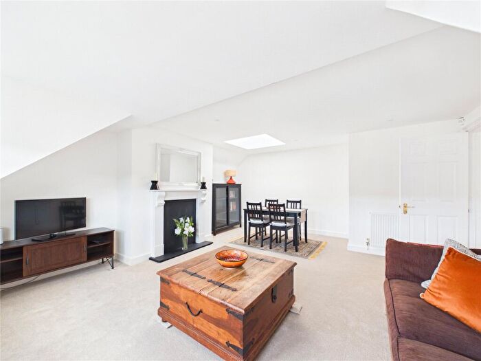 2 Bedroom Apartment For Sale In Barkleys Hill, Stapleton, Bristol, BS16