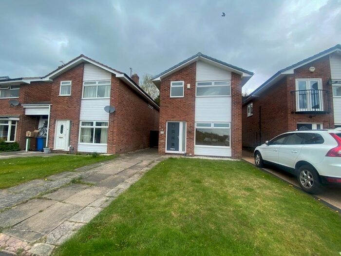 4 Bedroom Detached House To Rent In Loweswater Avenue, Tyldesley, M29