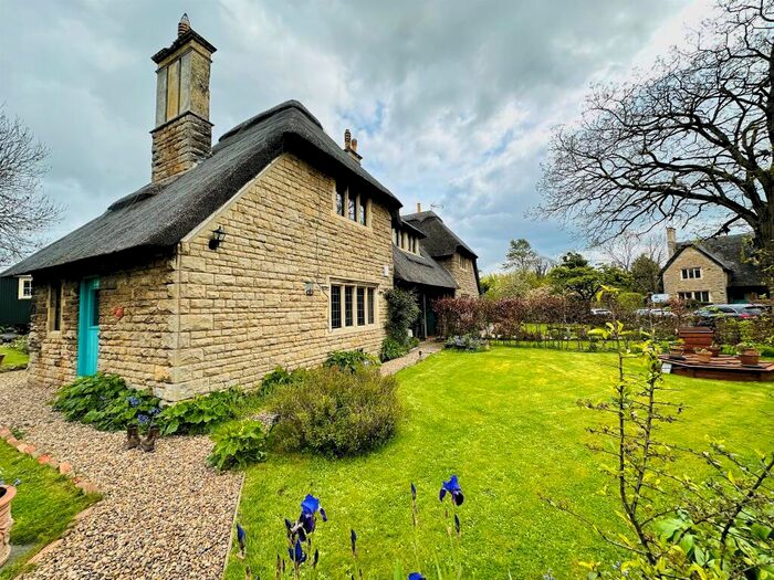 2 Bedroom Character Property For Sale In The Green, Ashton, Peterborough, PE8