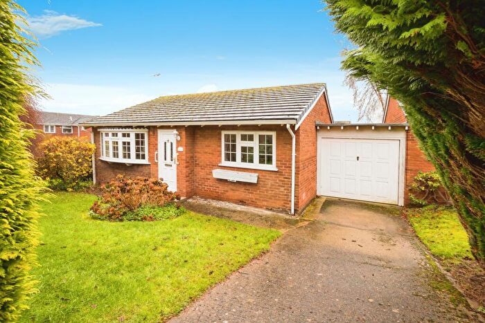 3 Bedroom Bungalow For Sale In Maple Close, Gresford, Wrexham, LL12