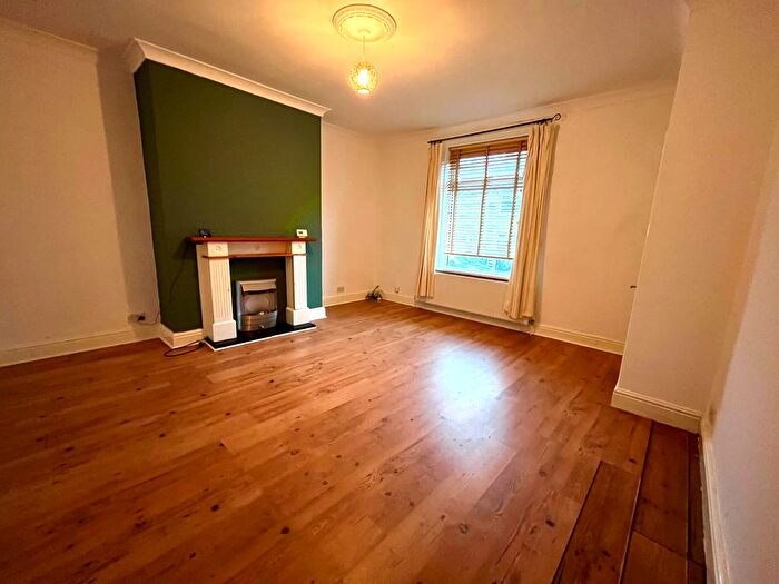 1 Bedroom Property To Rent In Burton Street, Farsley, Pudsey, LS28