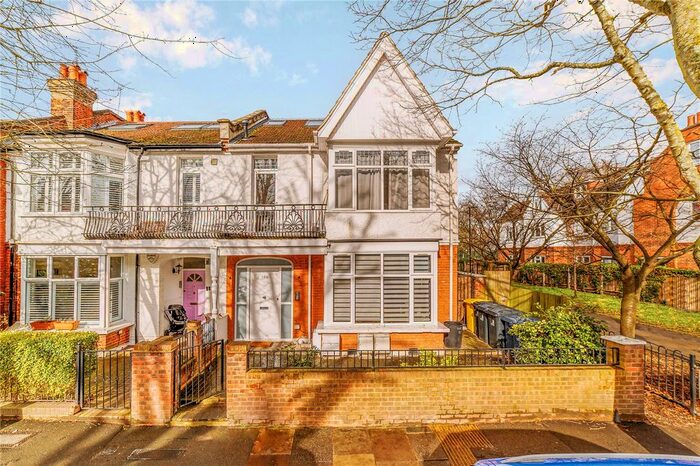 2 Bedroom Flat To Rent In Southfield Road, London, W4