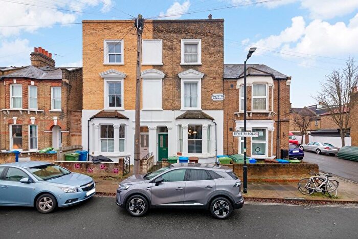 1 Bedroom Flat For Sale In Silvester Road, London, SE22