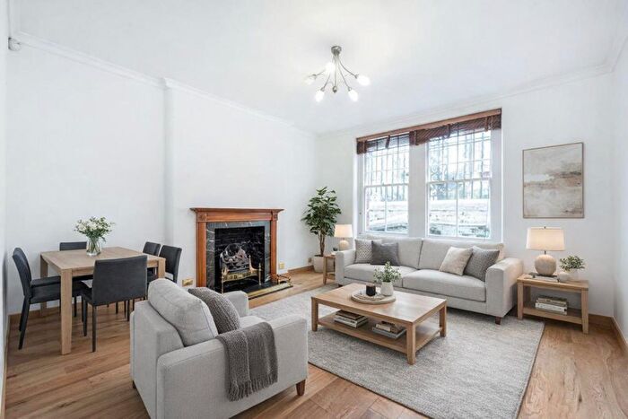 1 Bedroom Flat To Rent In Walton Street, Knightsbridge, SW3