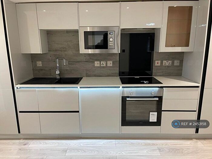 1 Bedroom Flat To Rent In Sylvan Road, Upper Norwood, SE19