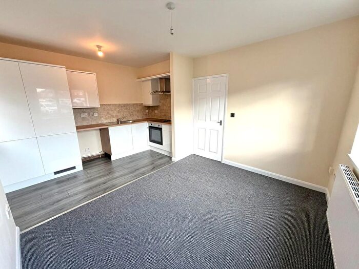 1 Bedroom Property To Rent In Weeland Road, Knottingley, WF11