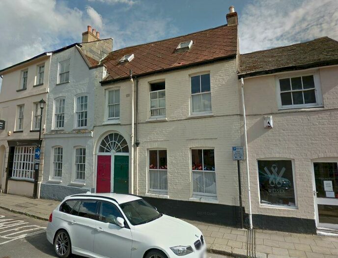 4 Bedroom Terraced House To Rent In Lugley Street, Newport, PO30