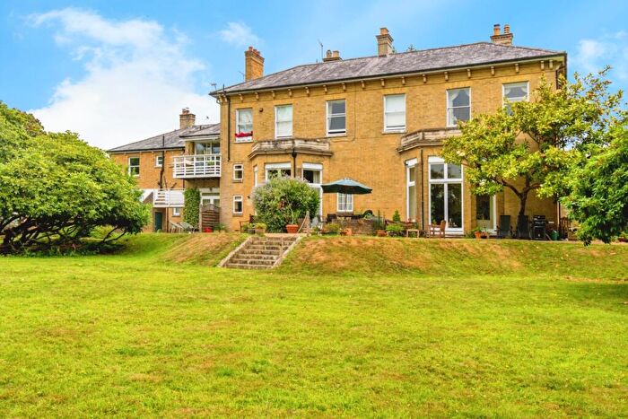 3 Bedroom Flat For Sale In Gosport Lane, Lyndhurst, Hampshire, SO43