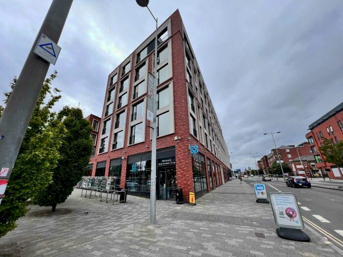 2 Bedroom Apartment To Rent In Vimto Gardens, Chapel Street, Manchester, M3