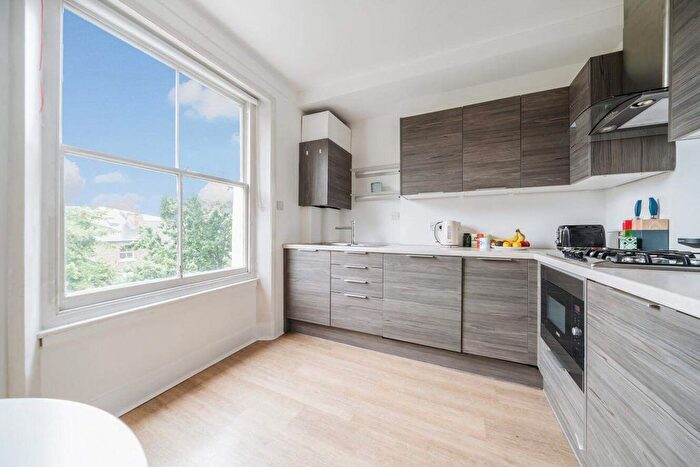 1 Bedroom Flat For Sale In Ladbroke Grove, London, W10