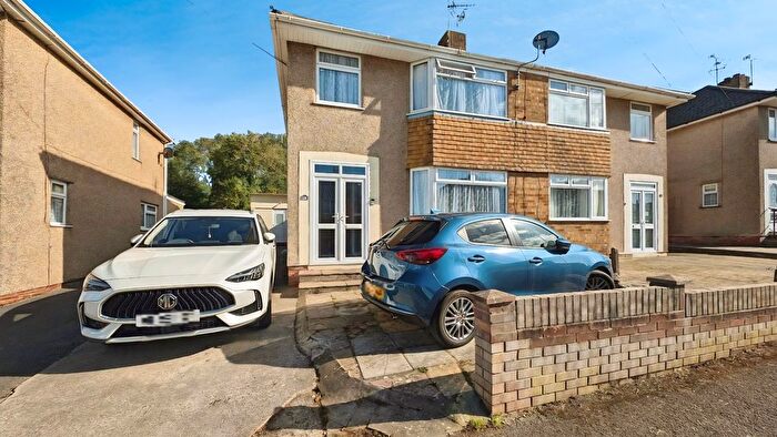 3 Bedroom Semi Detached House For Sale In Milton Road, Yate, Bristol, BS37
