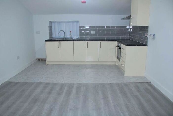 1 Bedroom Flat To Rent In West Bromwich Street, Walsall WS1