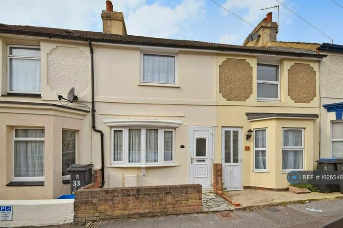 2 Bedroom Terraced House To Rent In Glenfield Road, Dover, CT16