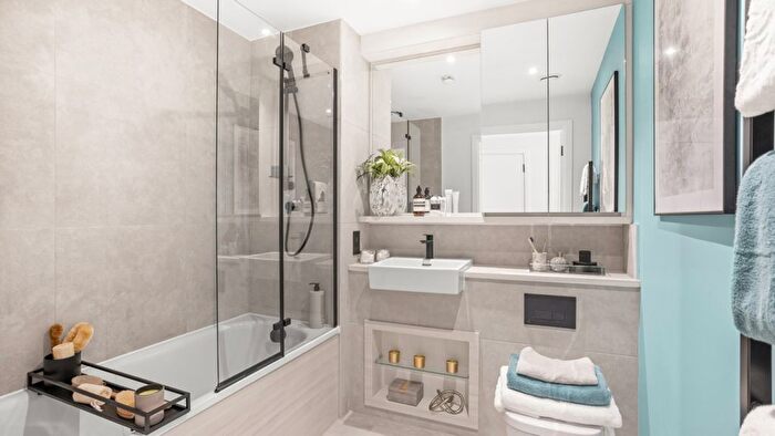 1 Bedroom Flat For Sale In West Parkside, London, SE10