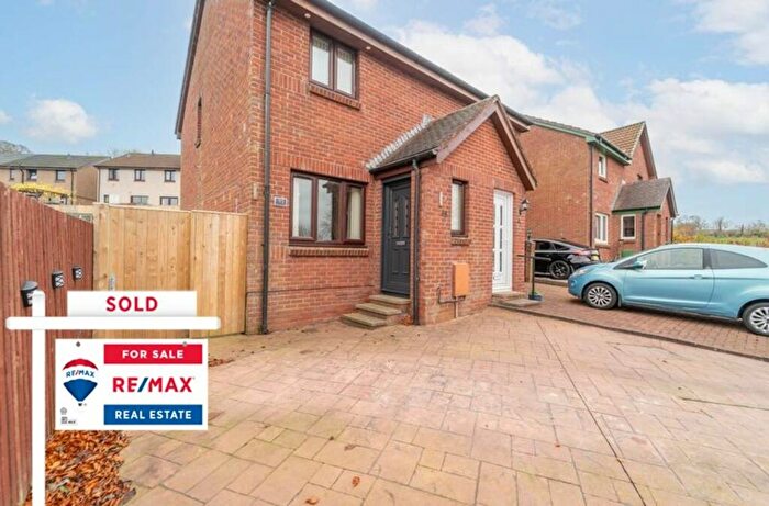 2 Bedroom Semi-Detached House For Sale In Redcraig Road, East Calder, Livingston, EH53