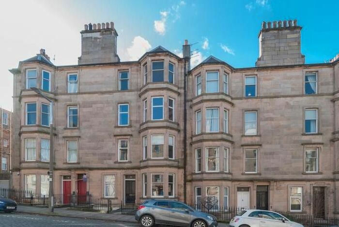 2 Bedroom Flat To Rent In Comely Bank Avenue, Edinburgh, EH4