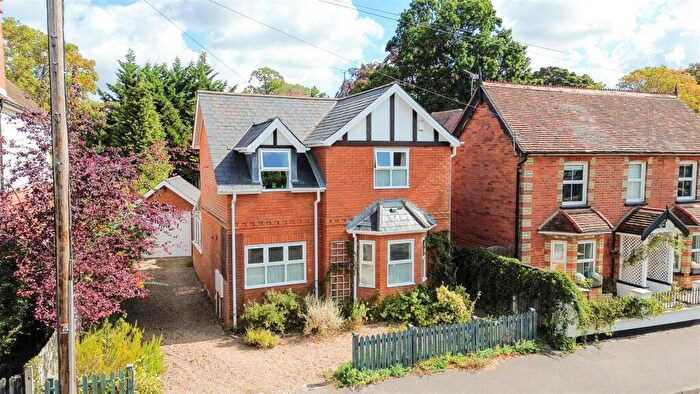 3 Bedroom Detached House For Sale In Victoria Road, Fleet, GU51