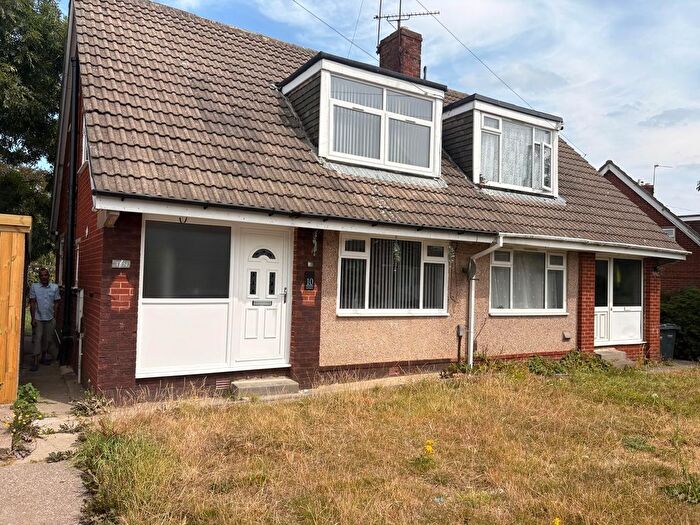 3 Bedroom Semi-detached House To Rent In Higher Downs, Bradford, West Yorkshire, BD8