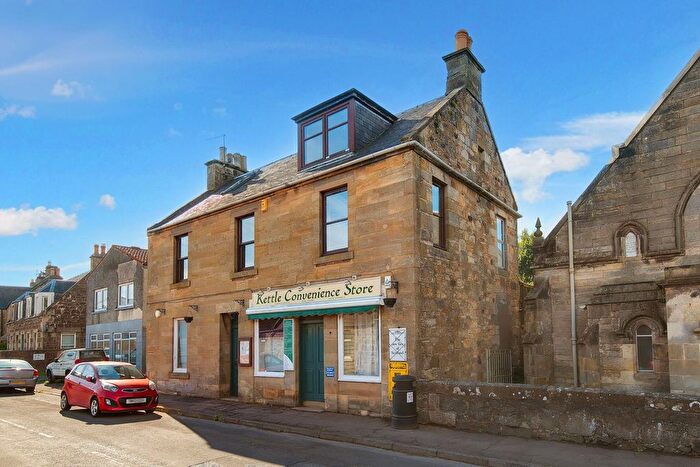 3 Bedroom Flat For Sale In South Street, Kingskettle, Cupar, KY15