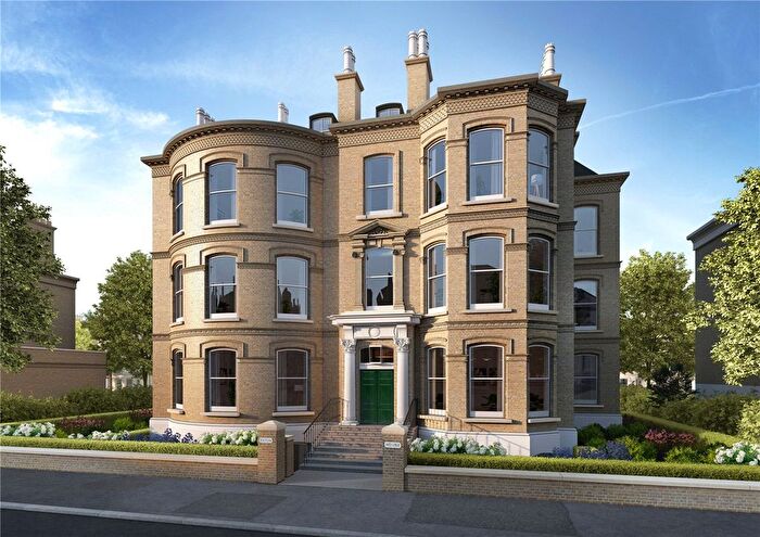 3 Bedroom Flat For Sale In The Kingsway, Second Avenue, Hove, East Sussex, BN3