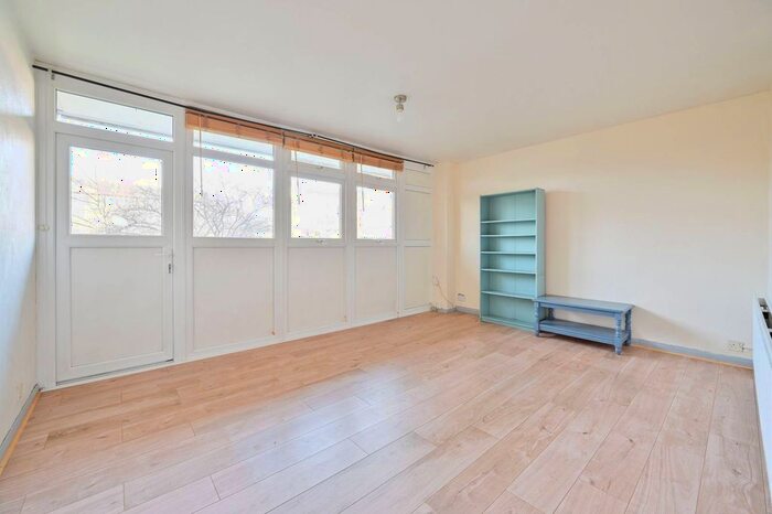 2 Bedroom Flat For Sale In Hazel Grove, Sydenham, London, SE26