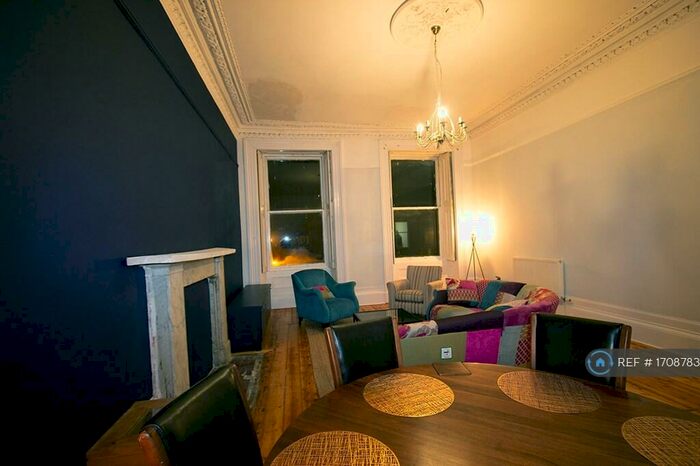 3 Bedroom Flat To Rent In West Princes Street, Glasgow, G4