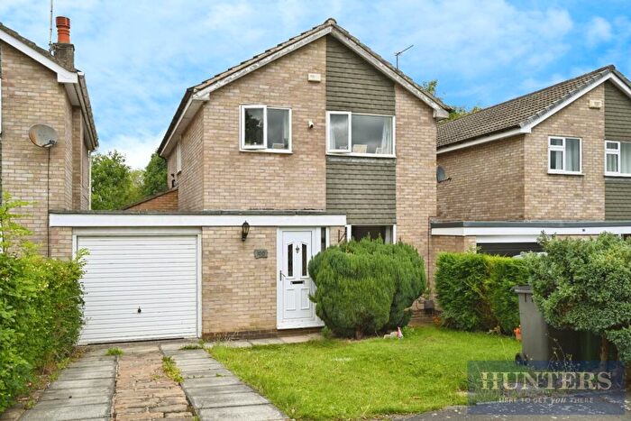 3 Bedroom Detached House For Sale In Silverdale Avenue, Guiseley, Leeds, LS20