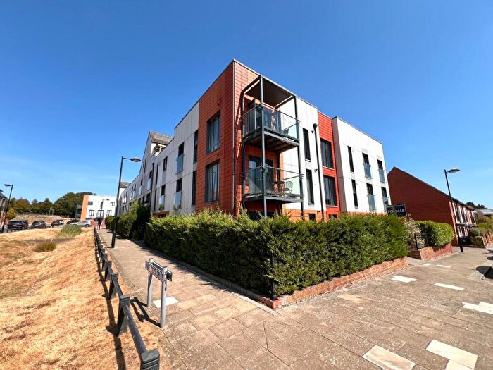 2 Bedroom Flat For Sale In Gifford Lane, Upton, Northampton, NN5