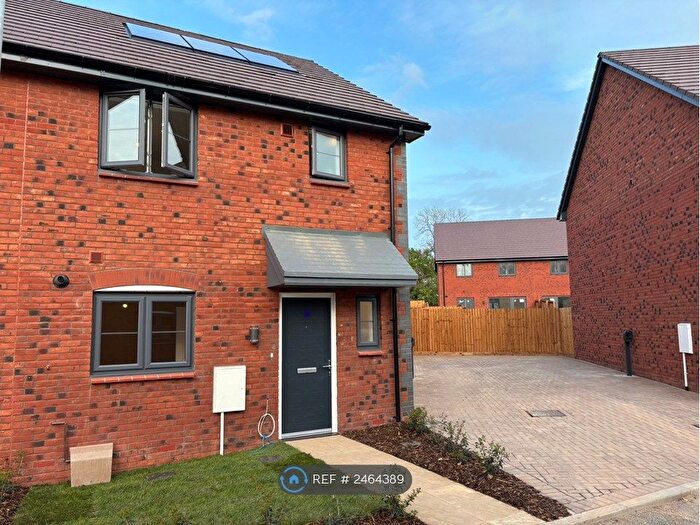 3 Bedroom Semi-Detached House To Rent In Tibbits Close, Bristol, BS34