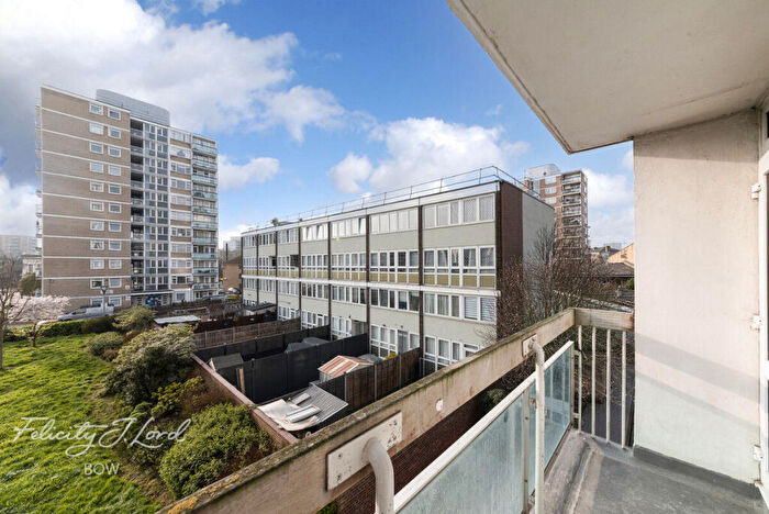 2 Bedroom Flat For Sale In Giraud Street, London, E14