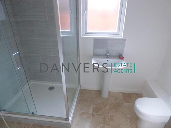 4 Bedroom Semi-Detached House To Rent In Paton Street, Leicester, LE3