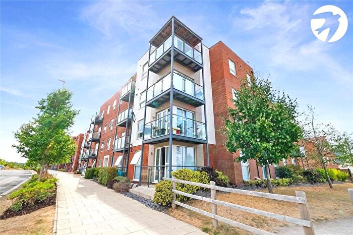1 Bedroom Flat For Sale In Lett Lane, Castle Hill, Ebbsfleet Garden City, Kent, DA10