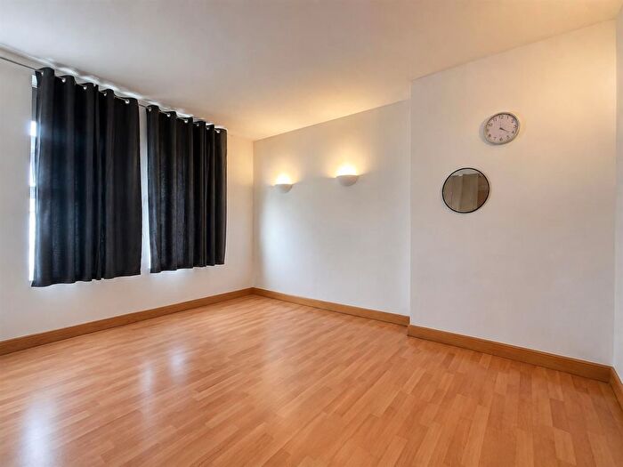 1 Bedroom Flat To Rent In Union Road, Bristol, BS2