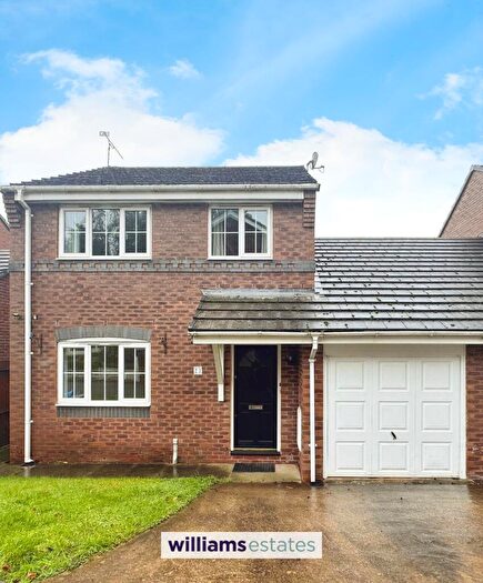 3 Bedroom Link Detached House For Sale In Minffordd Fields, Gwernymynydd, CH7