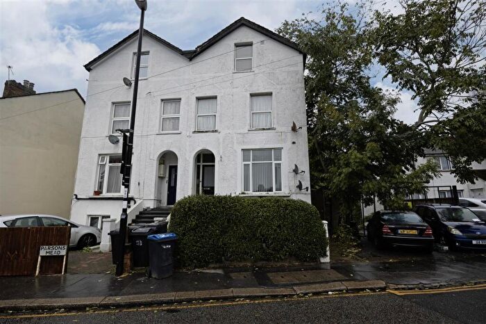 1 Bedroom Apartment For Sale In Parsons Mead, Croydon, CR0