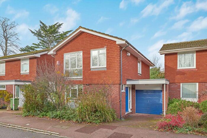 4 Bedroom House To Rent In Bell Meadow, Dulwich, SE19