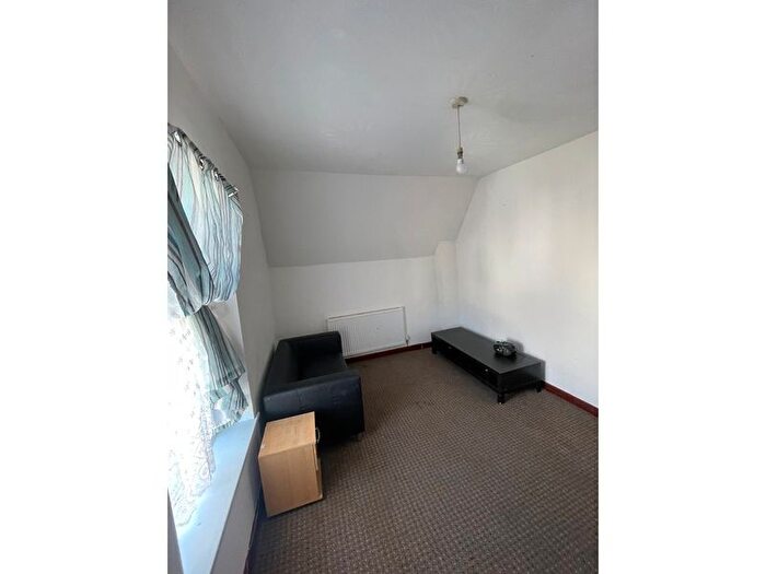 1 Bedroom Flat To Rent In Flat, Gold Street, CF24