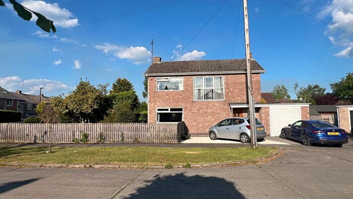 4 Bedroom Detached House For Sale In Lorraine Avenue, Elvington, York, YO41