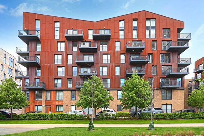 3 Bedroom Flat To Rent In Grand Canal Avenue, London, SE16