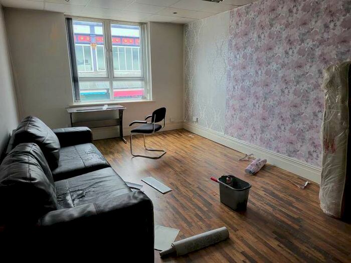 Office Commercial To Rent In Corporation Street, Dewsbury, WF13