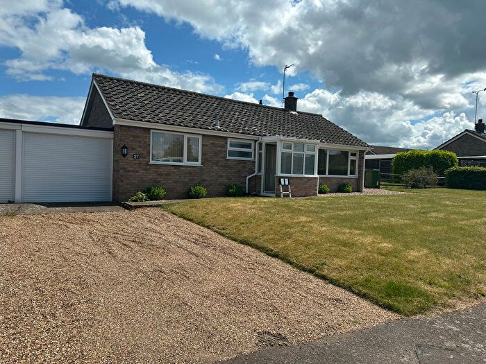 3 Bedroom Detached Bungalow To Rent In Snows Hill, Chedgrave, NR14